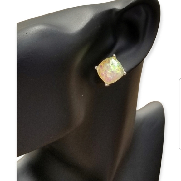 SPARKLE CUSHION CUT FASHION EARRINGS - Picture 2 of 3